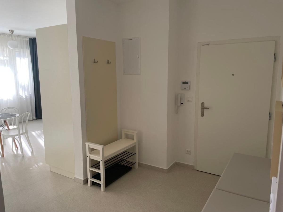 Skau Dunajska Family Two Bedroom Apartment Old Town Братислава Экстерьер фото